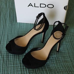 LIKE NEW Aldo platform sandals